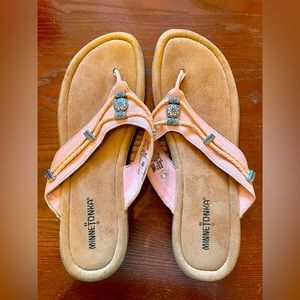 Minnetonka Silverthorne Leather Flip Flop Sandals Shoes Coral Women’s Size 11